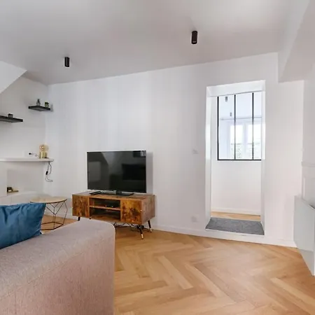 Mykeypers - Stylish & Luxury Duplex 2br-8p - Le Marais * Parigi